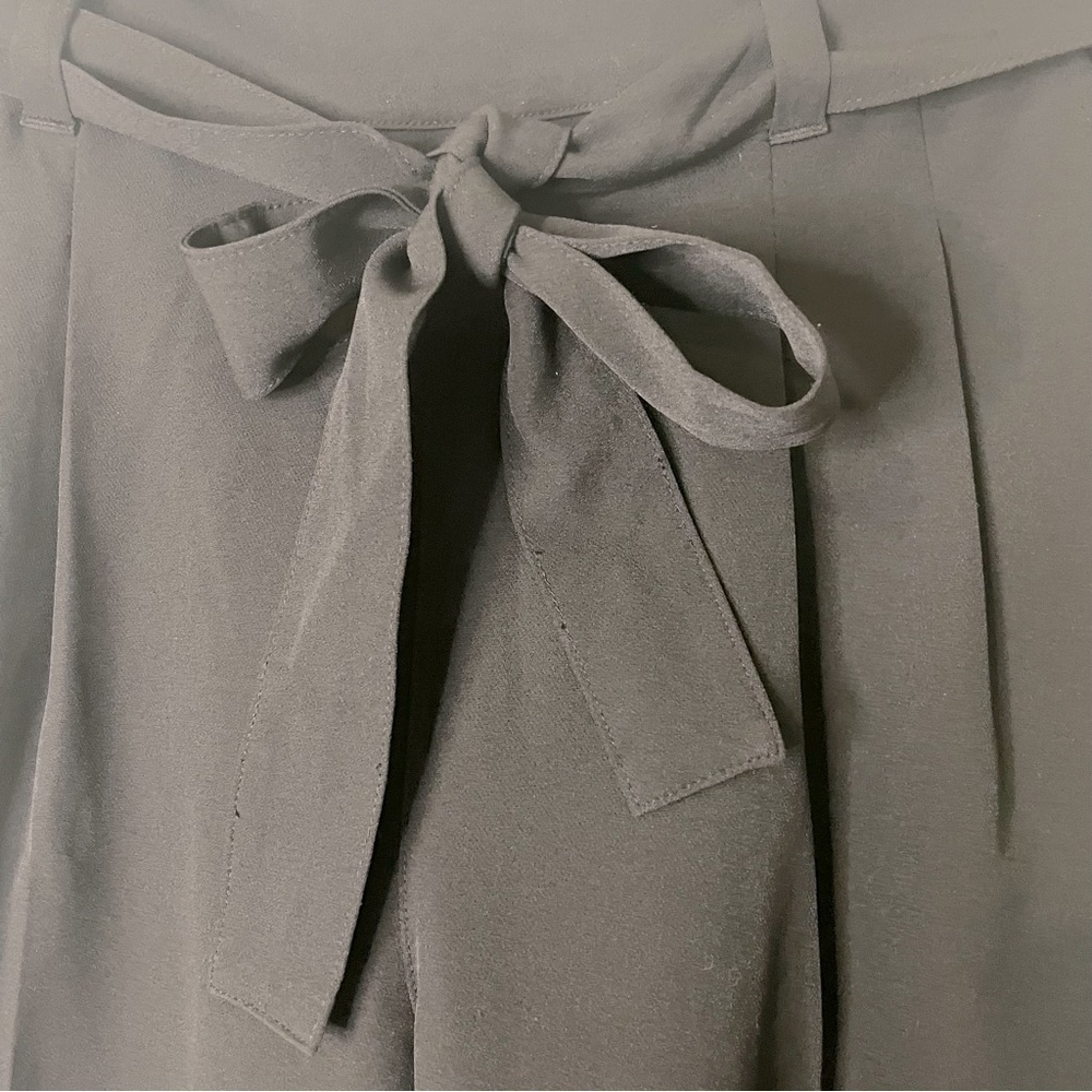 Loft Outlet Pleated Tapered Pants in Crepe. Black - Picture 3 of 6